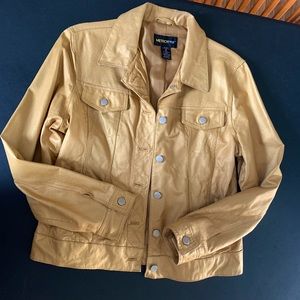 Very good condition. Slight wear, no holes or tears. Regularly conditioned.
